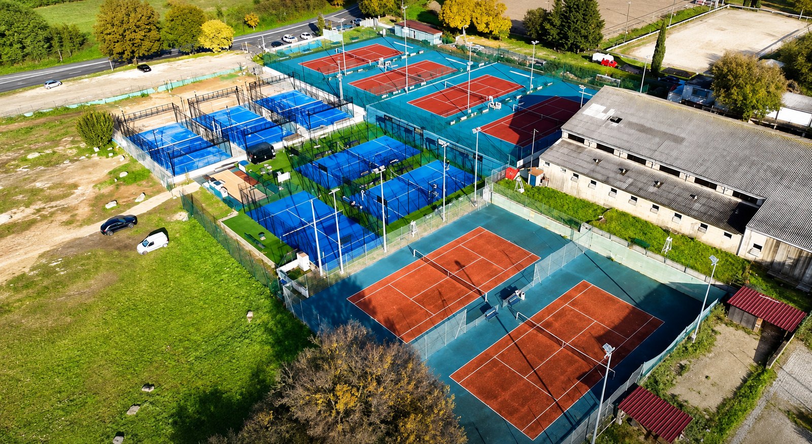 A padel match